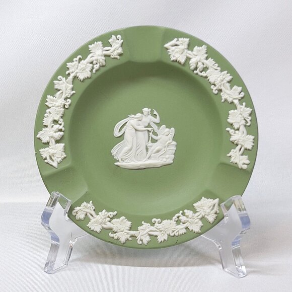 Wedgwood Sage Green Vintage Trinket Dish Vanity Ashtray Jasperware England 1962 - Picture 1 of 6